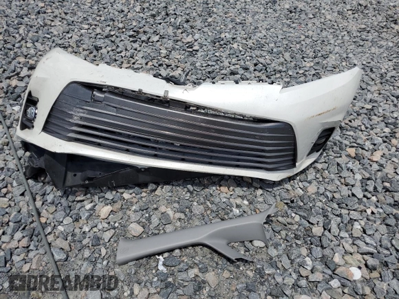 2018 Toyota Sienna XLE Auto Access Seat z VIN 5TDYZ3DC8JS917863, wystawiony jako Copart lot #61825655 z przebiegiem 249 491 mil mil oraz Szkoda całkowita • Salvage title. Historia ofert i sprzedaży dostępna na DreamBid. Obrazek 13.