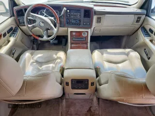 2005 Cadillac Escalade with VIN 1GYEC63N55R202532, listed as a Copart auction lot 61166525 with 229,312 mi miles and Clean title. Bid and sale history available at DreamBid. Image 8.