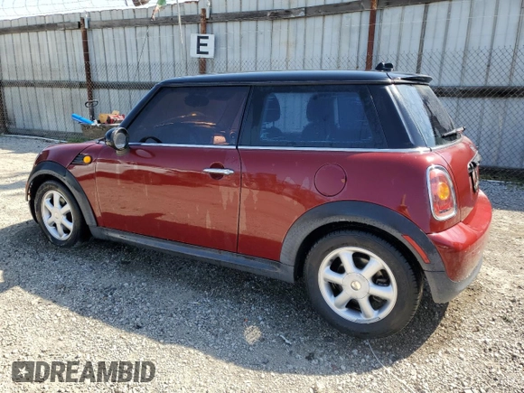 2008 MINI Hardtop with VIN WMWMF335X8TT68198, listed as a Copart auction lot 52207965 with 97,258 mi miles and Clean Title. Bid and sale history available at DreamBid. Image 2.