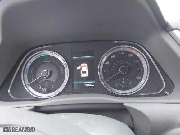 2021 Hyundai Sonata Hybrid SEL with VIN KMHL34JJ7MA032703, listed as a IAAI auction lot 41252575 with 22,067 mi miles. Bid and sale history available at carsss.com. Image 7.
