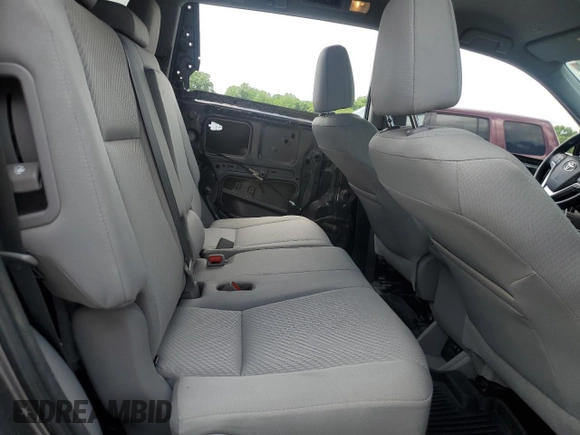 2018 Toyota Highlander LE with VIN 5TDZARFH4JS039470, listed as a Copart auction lot 56961575 with 40,236 mi miles and Salvage title. Bid and sale history available at DreamBid. Image 11.