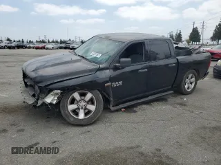 2015 Ram 1500 Express z VIN 1C6RR6KT0FS565618, wystawiony jako Copart lot #52281565 z przebiegiem Nie podano mil oraz Szkoda całkowita • Salvage title. Historia ofert i sprzedaży dostępna na DreamBid. Obrazek 1.