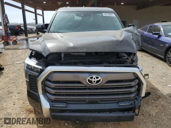 2022 Toyota Tundra Limited z VIN 5TFJA5DB6NX015224, wystawiony jako Copart lot #48236065 z przebiegiem 6 937 mil mil oraz Szkoda całkowita • Salvage title. Historia ofert i sprzedaży dostępna na DreamBid. Obrazek 5.