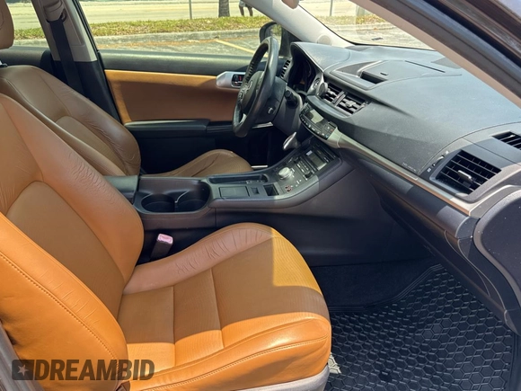 2012 Lexus CT 200h z VIN JTHKD5BH4C2062988, wystawiony jako Copart lot #58529705 z przebiegiem 153 672 mil mil oraz Tytuł czysty. Historia ofert i sprzedaży dostępna na DreamBid. Obrazek 5.