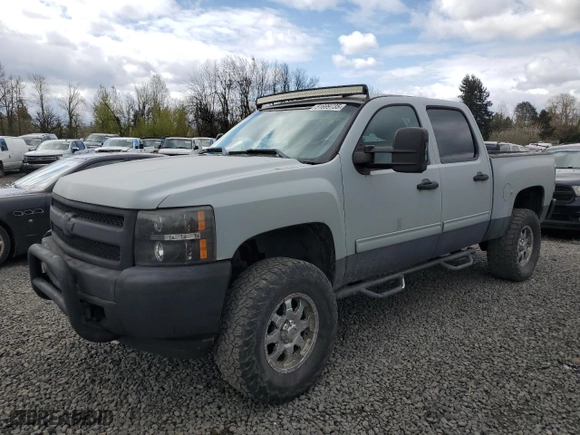 2013 Chevrolet Silverado 1500 LT with VIN 3GCPKSE79DG176847, listed as a Copart auction lot 51699735 with 175,147 mi miles and Clean Title. Bid and sale history available at carsss.com. Image 1.