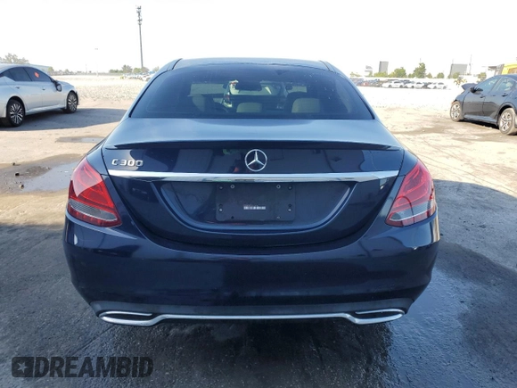 2017 Mercedes-Benz C 300 с VIN 55SWF4JB7HU188608, выставлен на аукционе Copart как лот 57176555 с пробегом 58 856 миль миль и Списание • Salvage title. История ставок и продаж доступна на DreamBid. Изображение 6.