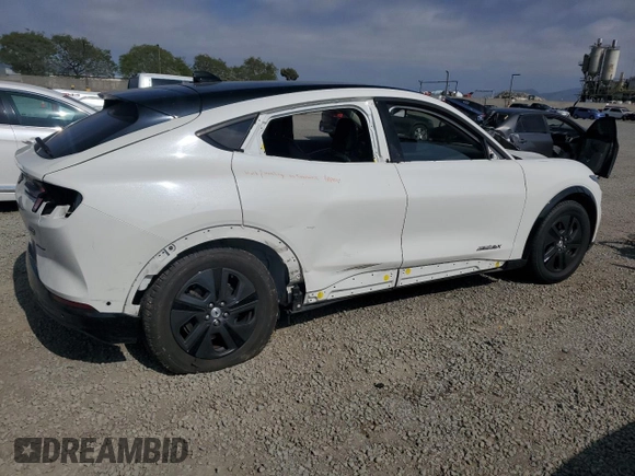 2022 Ford Mustang Mach-E California Route 1 z VIN 3FMTK2SUXNMA30027, wystawiony jako Copart lot #55683375 z przebiegiem 56 217 mil mil oraz Szkoda całkowita • Salvage title. Historia ofert i sprzedaży dostępna na DreamBid. Obrazek 3.