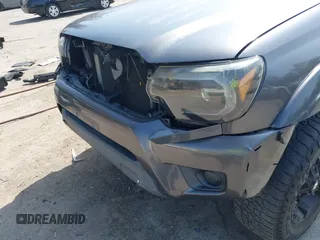 2013 Toyota Tacoma PreRunner z VIN 5TFJX4GN2DX018800, wystawiony jako IAAI lot #42304447 z przebiegiem 188 409 mil mil oraz . Historia ofert i sprzedaży dostępna na DreamBid. Obrazek 20.