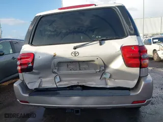 2003 Toyota Sequoia SR5 with VIN 5TDZT34A33S147241, listed as a IAAI auction lot 41137587 with 257,823 mi miles. Bid and sale history available at carsss.com. Image 6.