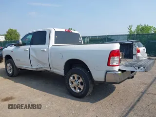 2019 Ram 2500 Big Horn with VIN 3C6UR5DJ1KG570506, listed as a IAAI auction lot 42372500 with 76,161 mi miles and . Bid and sale history available at DreamBid. Image 3.