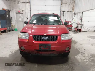 2006 Ford Escape Limited z VIN 1FMCU94186KB89062, wystawiony jako IAAI lot #42153068 z przebiegiem 203 221 mil mil oraz . Historia ofert i sprzedaży dostępna na DreamBid. Obrazek 12.