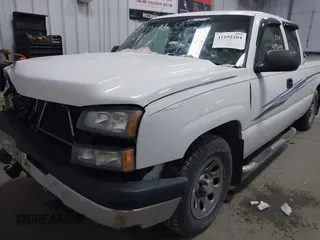 2006 Chevrolet Silverado 1500 Work Truck with VIN 1GCEC19X26Z224605, listed as a IAAI auction lot 41192204 with 140,231 mi miles. Bid and sale history available at carsss.com. Image 2.