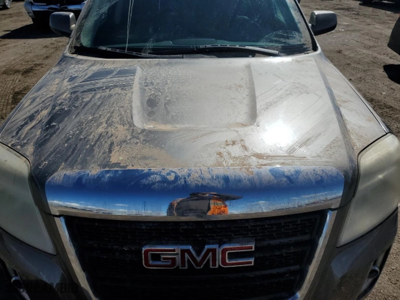 2011 GMC Terrain SLE-2 with VIN 2CTALSEC8B6332521, listed as a Copart auction lot 49799355 with 207,829 mi miles and Salvage Title. Bid and sale history available at carsss.com. Image 12.
