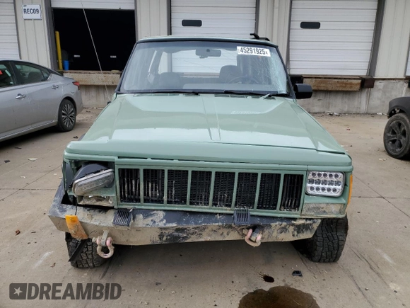 1996 Jeep Cherokee Country with VIN 1J4FJ78S3TL180304, listed as a Copart auction lot 45291925 with 162,876 mi miles and Salvage Title. Bid and sale history available at carsss.com. Image 5.