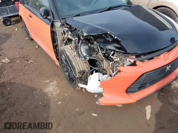 2015 Scion tC with VIN JTKJF5C7XFJ008076, listed as a IAAI auction lot 40856462 with 155,117 mi miles. Bid and sale history available at carsss.com. Image 6.