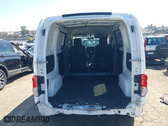 2020 Nissan NV200 S z VIN 3N6CM0KN0LK709242, wystawiony jako IAAI lot #41675882 z przebiegiem 90 395 mil mil oraz . Historia ofert i sprzedaży dostępna na DreamBid. Obrazek 17.