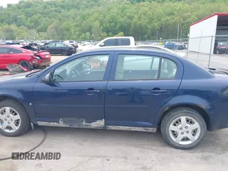 2008 Chevrolet Cobalt LT z VIN 1G1AL58F287132853, wystawiony jako IAAI lot #42162107 z przebiegiem 174 386 mil mil oraz . Historia ofert i sprzedaży dostępna na DreamBid. Obrazek 14.