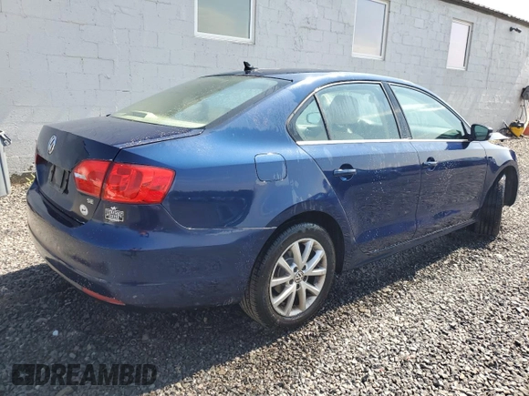 2014 Volkswagen Jetta SE z VIN 3VWD17AJ8EM413915, wystawiony jako Copart lot #62325025 z przebiegiem 131 112 mil mil oraz Szkoda całkowita • Salvage title. Historia ofert i sprzedaży dostępna na DreamBid. Obrazek 3.