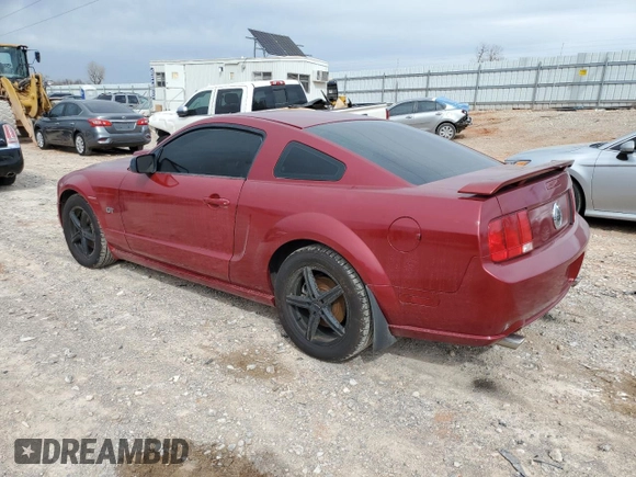 2007 Ford Mustang GT Deluxe z VIN 1ZVHT82H775369752, wystawiony jako Copart lot #48402155 z przebiegiem 99 959 mil mil oraz Szkoda całkowita • Salvage title. Historia ofert i sprzedaży dostępna na DreamBid. Obrazek 2.