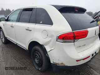2013 Lincoln MKX with VIN 2LMDJ8JK8DBL23732, listed as a IAAI auction lot 41670920 with 103,782 mi miles. Bid and sale history available at carsss.com. Image 6.