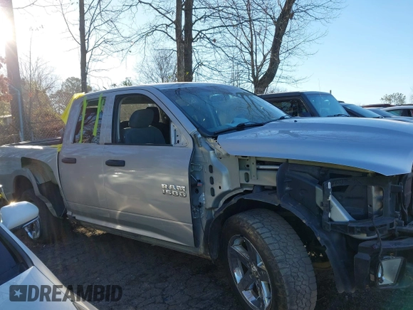2018 Ram 1500 Tradesman z VIN 1C6RR7FT5JS186896, wystawiony jako IAAI lot #41645578 z przebiegiem 77 869 mil mil oraz . Historia ofert i sprzedaży dostępna na DreamBid. Obrazek 13.
