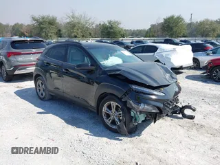 2022 Hyundai Kona SEL with VIN KM8K32AB1NU913938, listed as a IAAI auction lot 41643270 with 26,434 mi miles. Bid and sale history available at carsss.com. Image 1.
