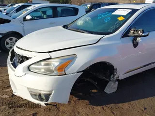2015 Nissan Altima SL with VIN 1N4AL3AP8FN354133, listed as a IAAI auction lot 41669094 with 215,905 mi miles and . Bid and sale history available at DreamBid. Image 6.