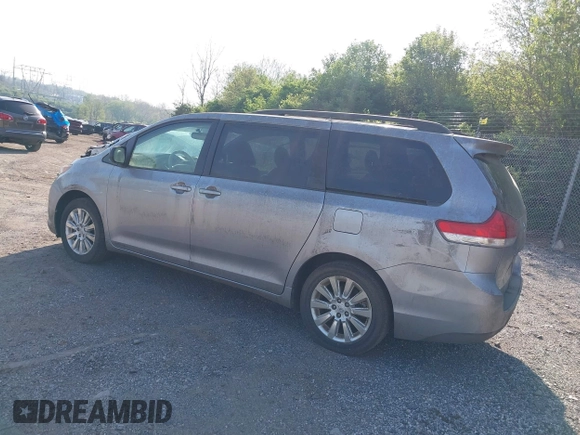 2011 Toyota Sienna LE with VIN 5TDJK3DC9BS012944, listed as a IAAI auction lot 42106998 with 108,700 mi miles. Bid and sale history available at carsss.com. Image 3.