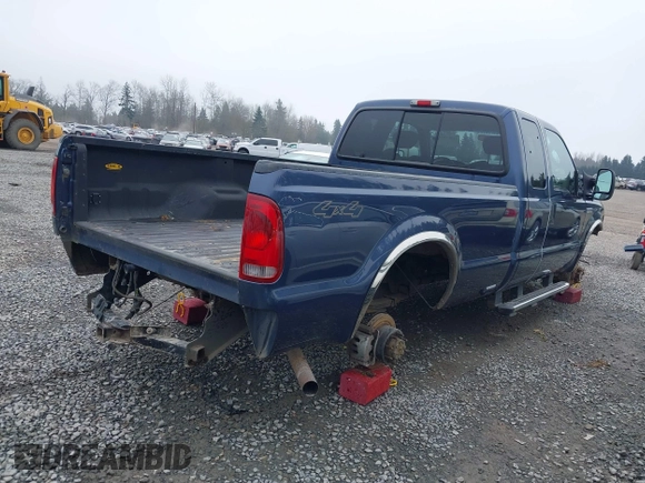 2005 Ford Super Duty F-250 XL with VIN 1FTSX21545ED39073, listed as a IAAI auction lot 41881452 with 117,709 mi miles. Bid and sale history available at carsss.com. Image 4.
