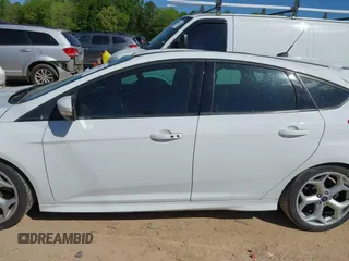 2017 Ford Focus ST with VIN 1FADP3L90HL269513, listed as a IAAI auction lot 42054174 with 77,597 mi miles and . Bid and sale history available at carsss.com. Image 14.