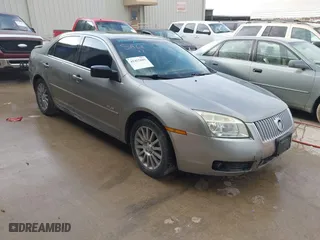 2008 Mercury Milan Premier with VIN 3MEHM08158R667404, listed as a IAAI auction lot 41457605 with 204,708 mi miles. Bid and sale history available at carsss.com. Image 1.