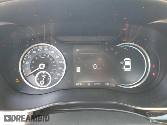 2025 Genesis G70 2.5T with VIN KMTG34SC8SU155736, listed as a Copart auction lot 54700385 with 4,991 mi miles and Clean Title. Bid and sale history available at DreamBid. Image 9.