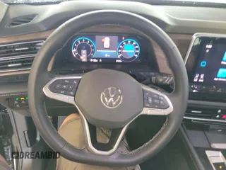 2024 Volkswagen Atlas SE with VIN 1V2HR2CA7RC555188, listed as a IAAI auction lot 42791847 with 29,357 mi miles and . Bid and sale history available at DreamBid. Image 12.