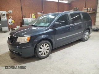 2014 Chrysler Town & Country Touring z VIN 2C4RC1BG5ER326758, wystawiony jako Copart lot #48863395 z przebiegiem 203 552 mil mil oraz Szkoda całkowita • Salvage title. Historia ofert i sprzedaży dostępna na DreamBid. Obrazek 1.
