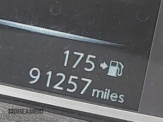 2017 Nissan Sentra SV with VIN 3N1AB7AP5HY364695, listed as a IAAI auction lot 42333318 with 91,257 mi miles and . Bid and sale history available at DreamBid. Image 16.