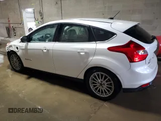 2014 Ford Focus Electric с VIN 1FADP3R4XEL353376, выставлен на аукционе Copart как лот 61689295 с пробегом 43 220 миль миль и Чистый • Clean title. История ставок и продаж доступна на DreamBid. Изображение 2.