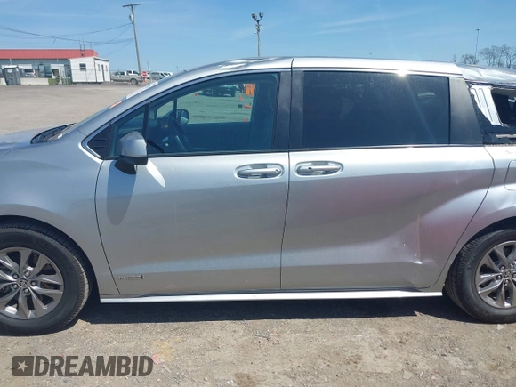 2021 Toyota Sienna LE с VIN 5TDKRKEC0MS028137, выставлен на аукционе IAAI как лот 41986511 с пробегом 76 918 миль миль и . История ставок и продаж доступна на DreamBid. Изображение 14.