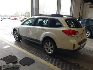 2013 Subaru Outback 2.5i Premium with VIN 4S4BRBCC6D3281124, listed as a IAAI auction lot 41637450 with 110,616 mi miles. Bid and sale history available at carsss.com. Image 3.