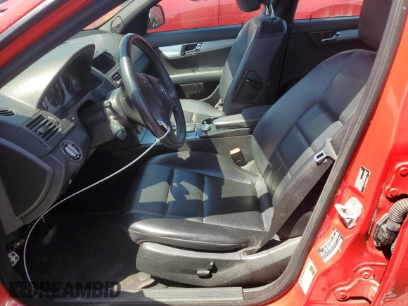2008 Mercedes-Benz C 300 Sport с VIN WDDGF54X48R033405, выставлен на аукционе Copart как лот 54579615 с пробегом 186 751 миль миль и Списание • Salvage title. История ставок и продаж доступна на DreamBid. Изображение 7.