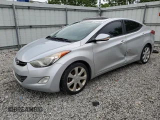 2013 Hyundai Elantra GLS z VIN 5NPDH4AE8DH212679, wystawiony jako Copart lot #56251995 z przebiegiem 176 974 mil mil oraz Czysty tytuł • Clean title. Historia ofert i sprzedaży dostępna na DreamBid. Obrazek 1.