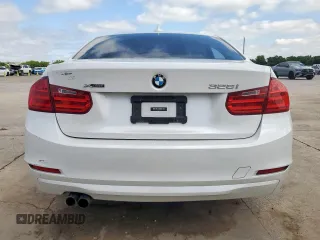 2013 BMW 3 Series 328i xDrive z VIN WBA3B3C56DJ811038, wystawiony jako Copart lot #55895825 z przebiegiem 111 090 mil mil oraz Czysty tytuł • Clean title. Historia ofert i sprzedaży dostępna na DreamBid. Obrazek 6.