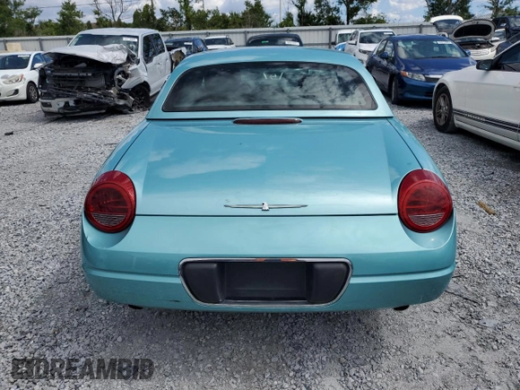 2002 Ford Thunderbird Hardtop Premium z VIN 1FAHP60A72Y104943, wystawiony jako Copart lot #56905825 z przebiegiem 138 244 mil mil oraz Szkoda całkowita • Salvage title. Historia ofert i sprzedaży dostępna na DreamBid. Obrazek 6.