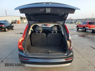 2022 Volvo XC90 Momentum with VIN YV4102CKXN1780939, listed as a Copart auction lot 44514105 with 79,370 mi miles and Salvage Title. Bid and sale history available at DreamBid. Image 6.