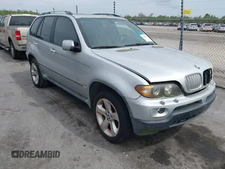 2005 BMW X5 4.4i with VIN 5UXFB53545LV18027, listed as a IAAI auction lot 41902787 with 1 mi miles. Bid and sale history available at carsss.com. Image 1.