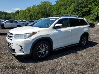 2017 Toyota Highlander XLE with VIN 5TDJZRFHXHS367069, listed as a Copart auction lot 64515005 with 271,190 mi miles and Salvage title. Bid and sale history available at DreamBid. Image 1.