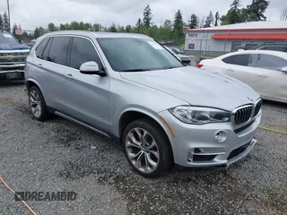 2017 BMW X5 xDrive35i z VIN 5UXKR0C34H0V83929, wystawiony jako IAAI lot #42204786 z przebiegiem 67 203 mil mil oraz . Historia ofert i sprzedaży dostępna na DreamBid. Obrazek 1.