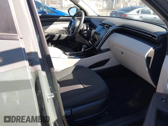 2024 Hyundai Tucson SE with VIN 5NMJA3DE6RH432131, listed as a IAAI auction lot 41867325 with 463 mi miles and . Bid and sale history available at DreamBid. Image 5.
