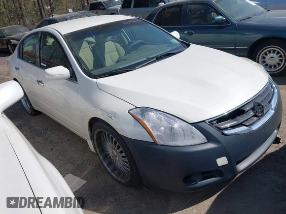 2012 Nissan Altima 2.5 S with VIN 1N4AL2AP8CN403921, listed as a IAAI auction lot 41894964 with 95,776 mi miles. Bid and sale history available at carsss.com. Image 1.