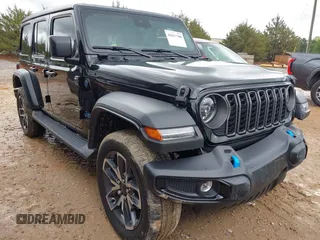 2024 Jeep Wrangler Willys z VIN 1C4RJXN60RW317717, wystawiony jako IAAI lot #42017788 z przebiegiem 10 096 mil mil oraz . Historia ofert i sprzedaży dostępna na DreamBid. Obrazek 1.