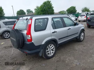 2006 Honda CR-V LX z VIN JHLRD785X6C006967, wystawiony jako IAAI lot #42279490 z przebiegiem 250 750 mil mil oraz . Historia ofert i sprzedaży dostępna na DreamBid. Obrazek 4.